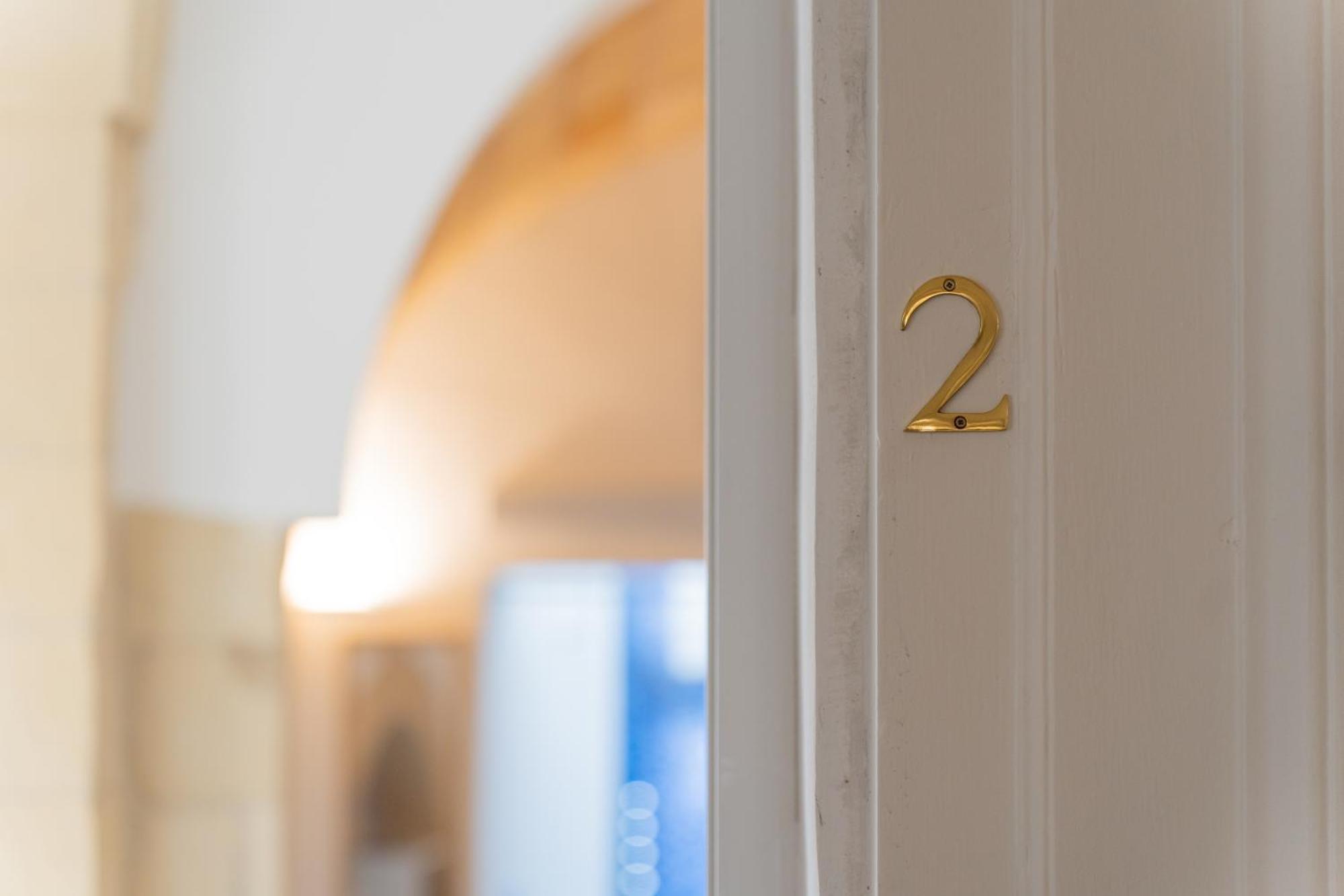Dimora Barocca Luxury Suites Лече Екстериор снимка