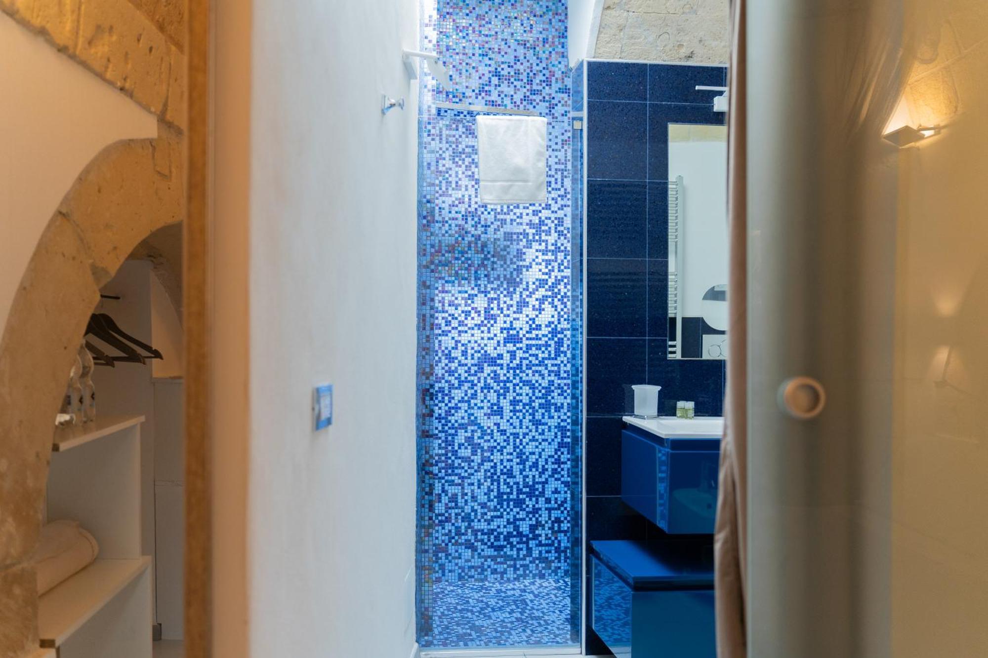 Dimora Barocca Luxury Suites Лече Екстериор снимка