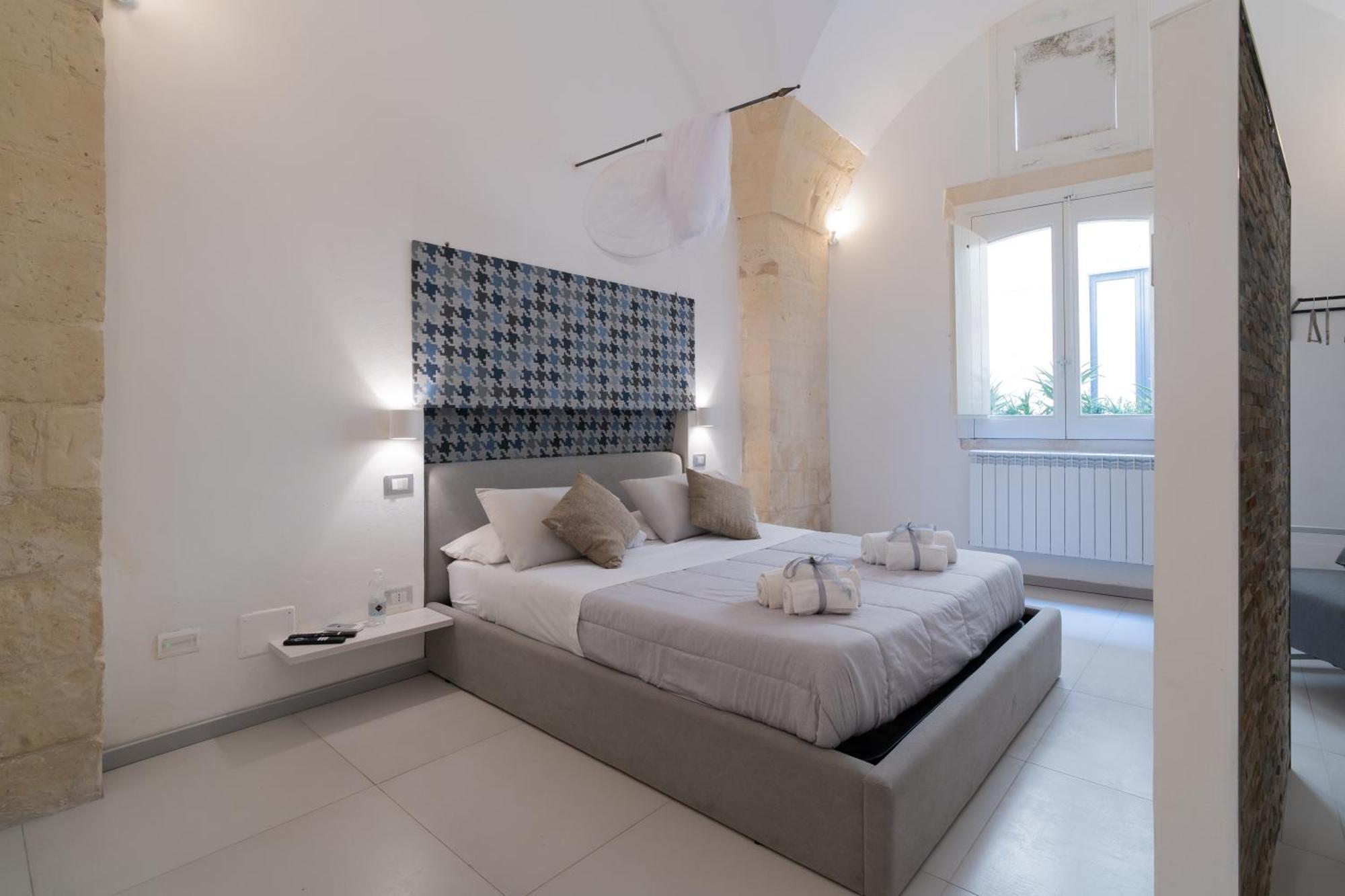 Dimora Barocca Luxury Suites Лече Екстериор снимка