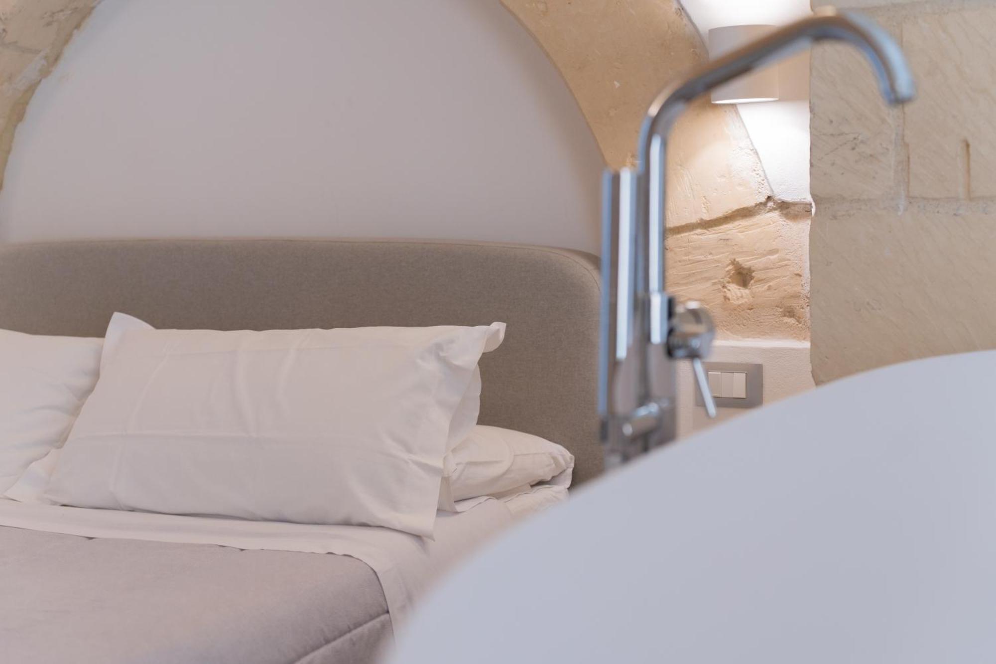 Dimora Barocca Luxury Suites Лече Екстериор снимка