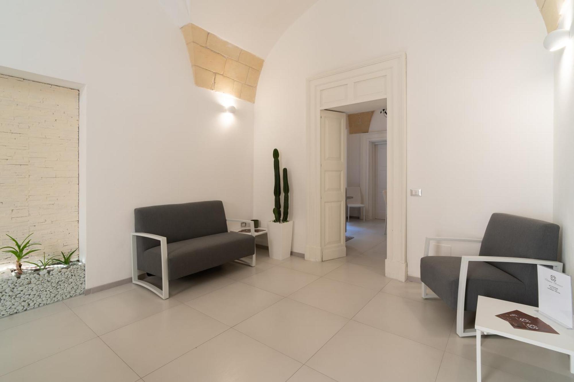 Dimora Barocca Luxury Suites Лече Екстериор снимка