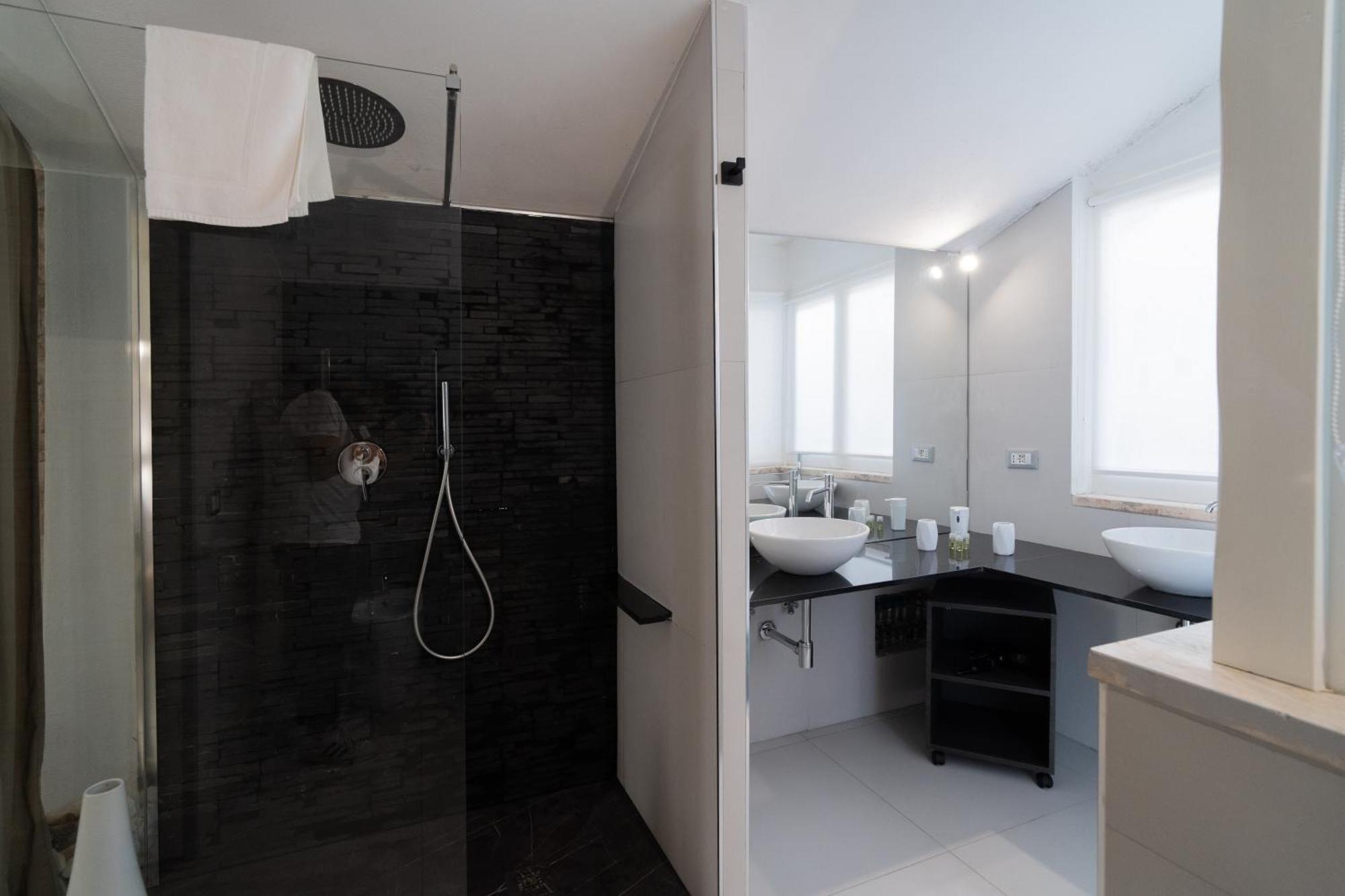 Dimora Barocca Luxury Suites Лече Екстериор снимка