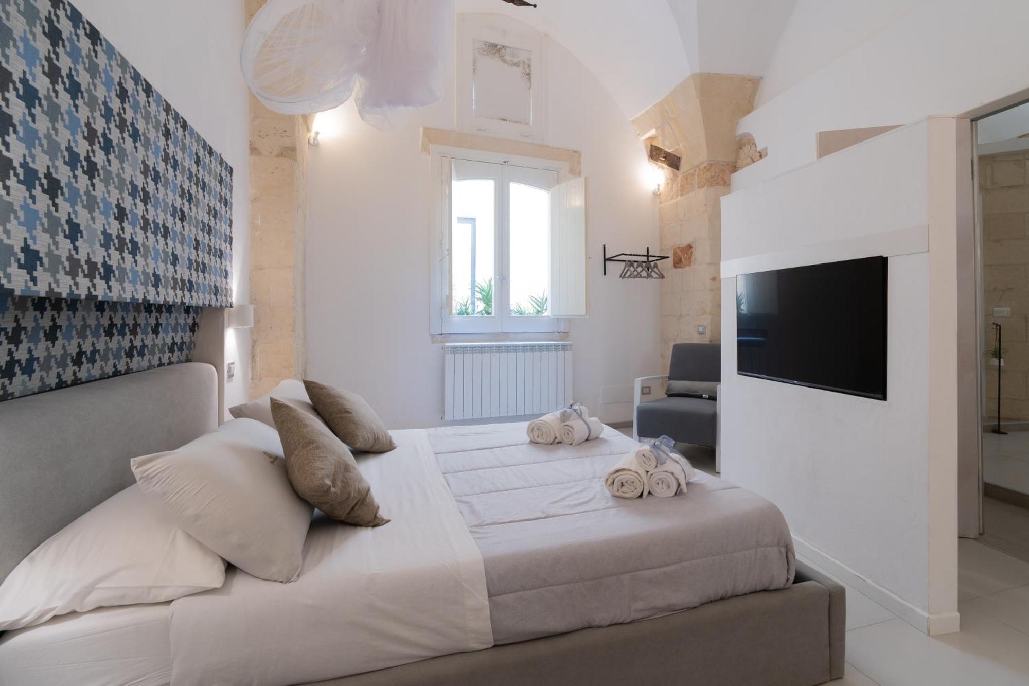 Dimora Barocca Luxury Suites Лече Екстериор снимка