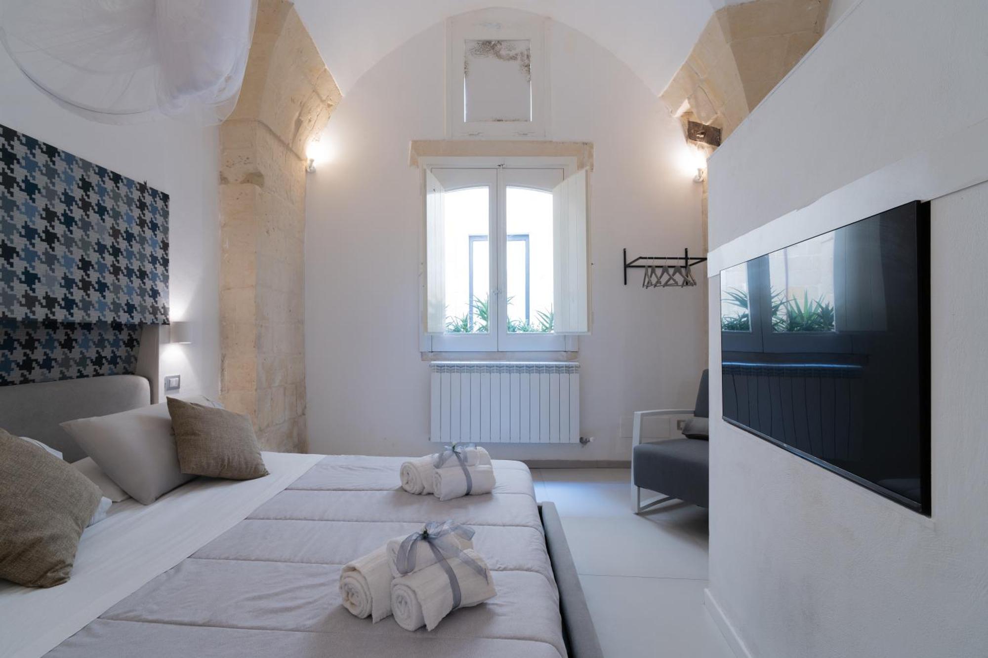 Dimora Barocca Luxury Suites Лече Екстериор снимка