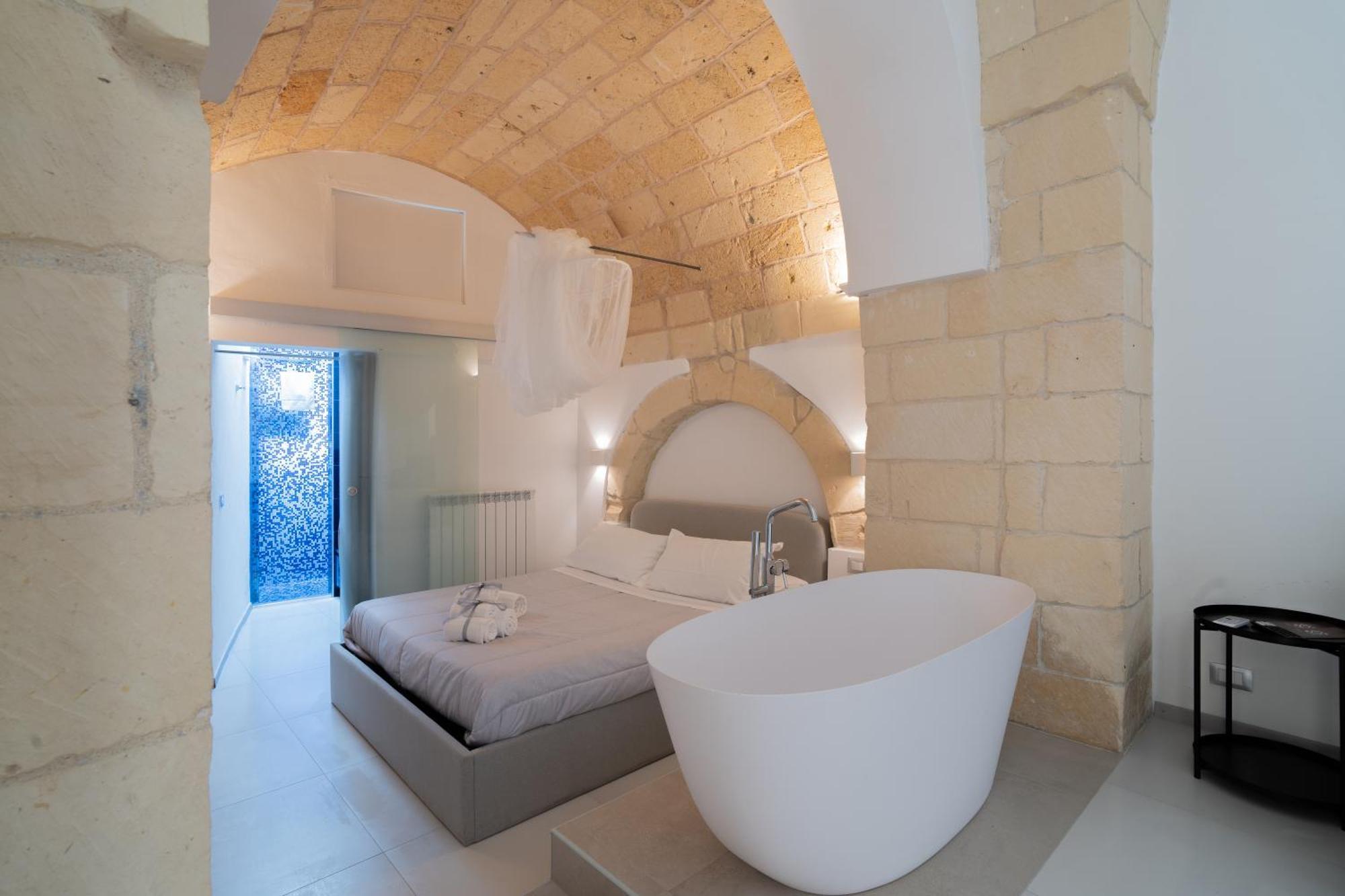 Dimora Barocca Luxury Suites Лече Екстериор снимка