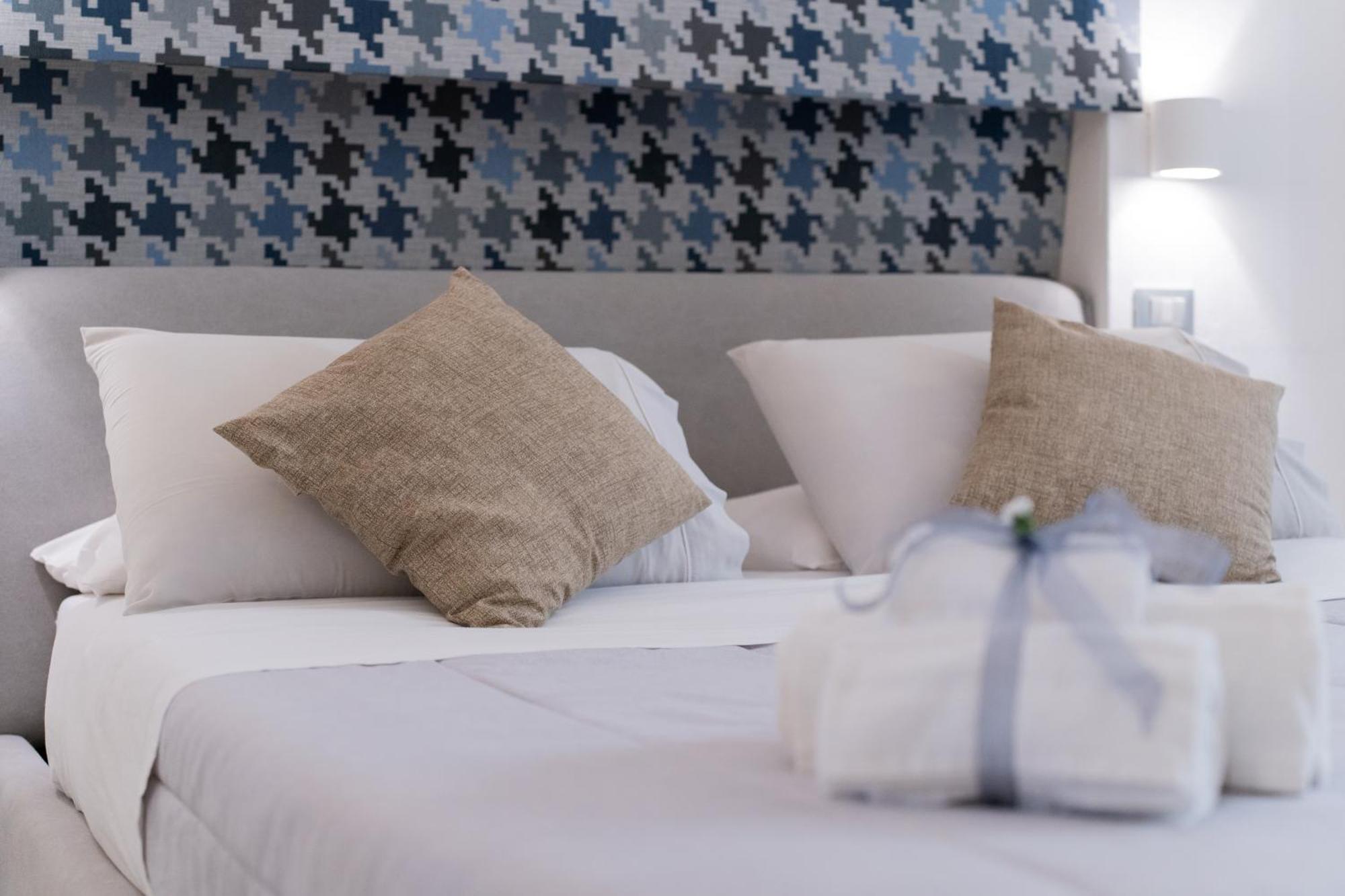 Dimora Barocca Luxury Suites Лече Екстериор снимка
