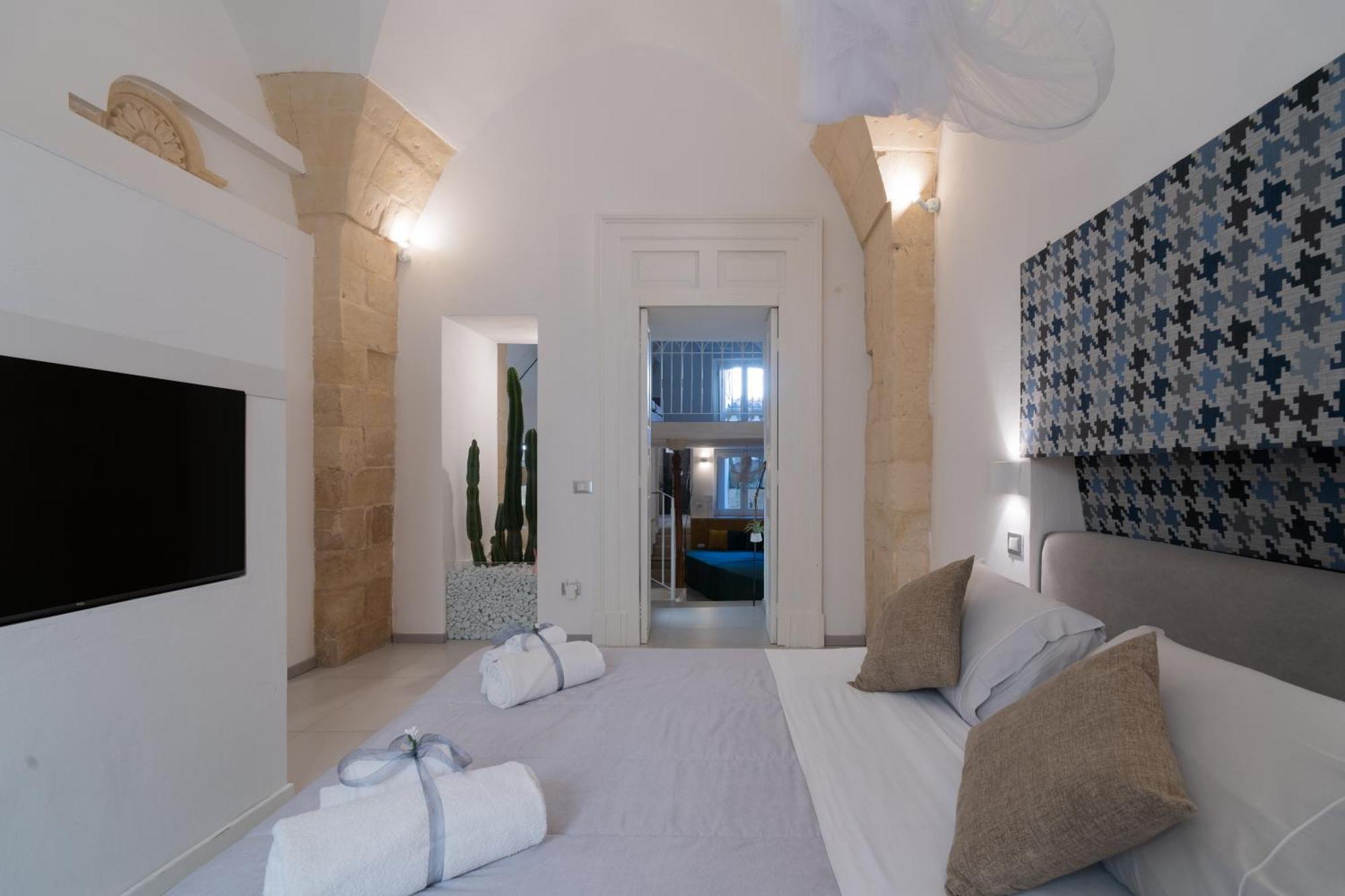Dimora Barocca Luxury Suites Лече Екстериор снимка